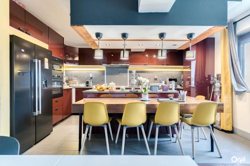 Appartement - 94 m² - 4 pièces