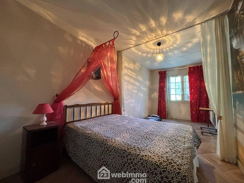 Maison - 181 m² - 7 pièces