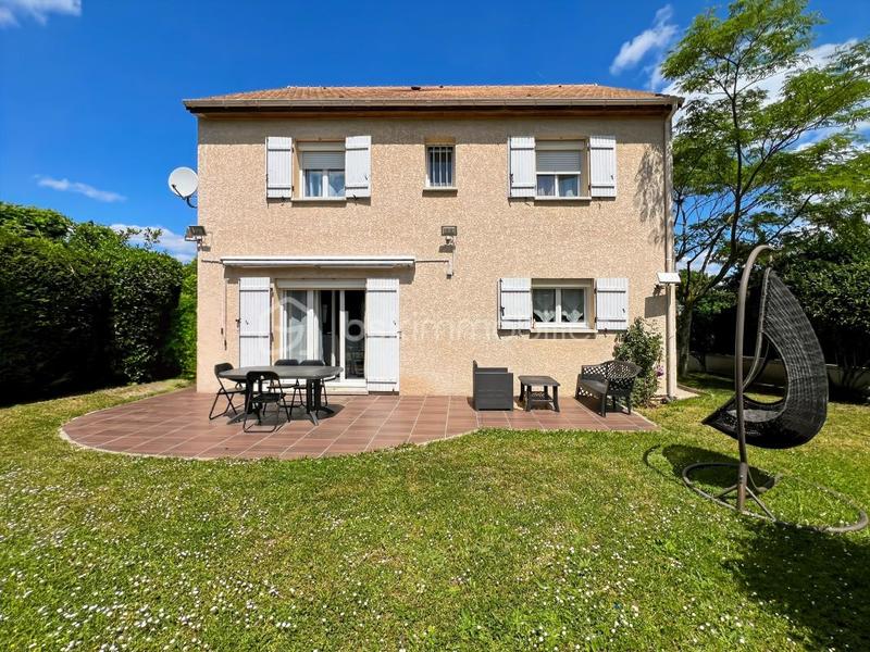 Maison traditionnelle - 106 m² - 6 pièces