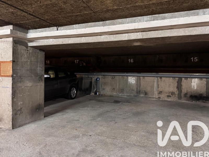 Parking - 23 m²