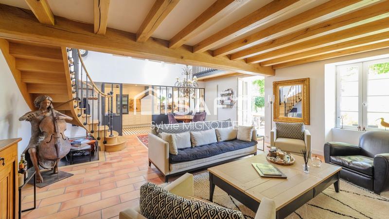 Maison de maîtres - 240 m² - 8 pièces