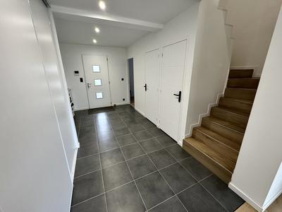 Maison contemporaine - 163 m² - 7 pièces