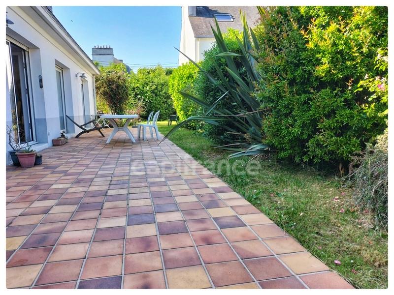 Maison - 200 m² - 9 pièces