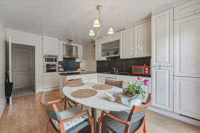 Maison - 265 m² - 7 pièces