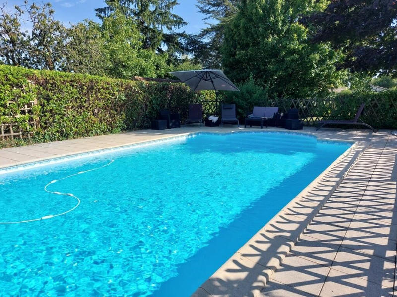 Maison de village - 200 m² - 11 pièces