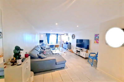 Appartement - 75 m² - 3 pièces