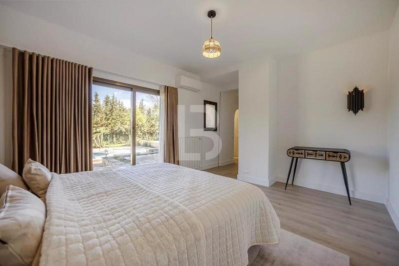 Villa - 181 m² - 7 pièces