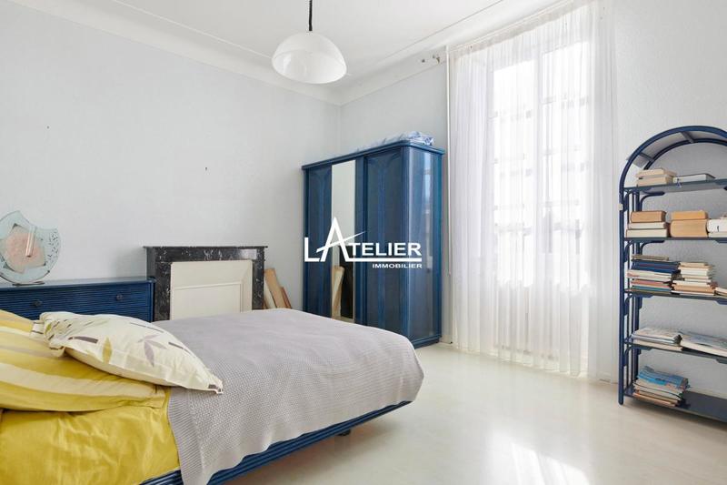 Propriété - 290 m² - 12 pièces