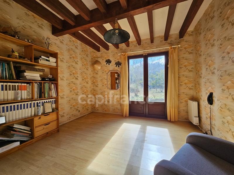 Maison - 214 m² - 7 pièces