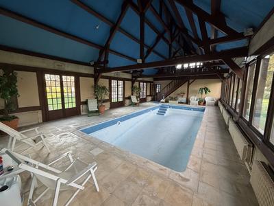 Maison - 328 m² - 7 pièces