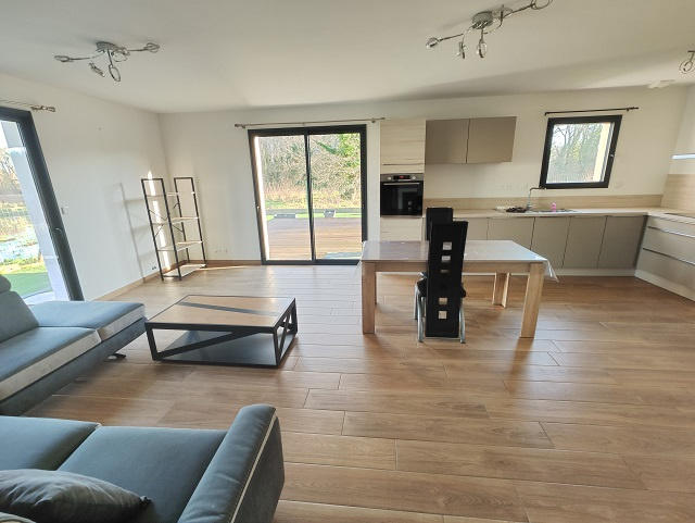 Maison - 94 m² - 4 pièces