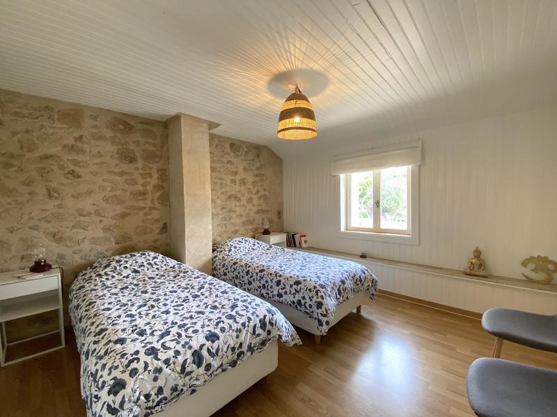 Propriété - 390 m² - 12 pièces