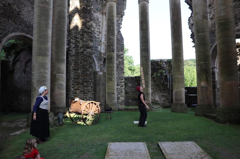 Histoires et jongleries