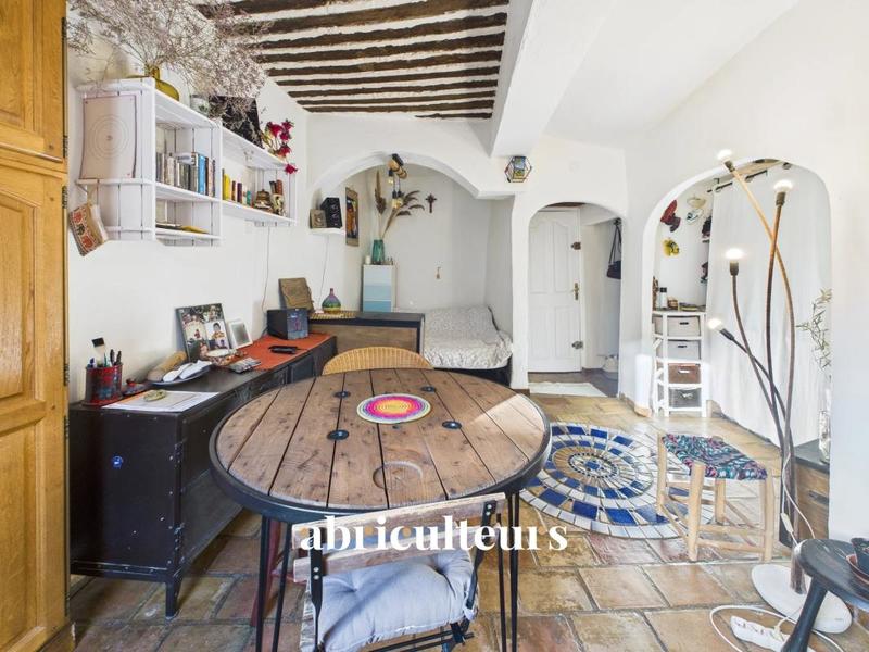 Appartement ancien - 33 m² - 1 pièce