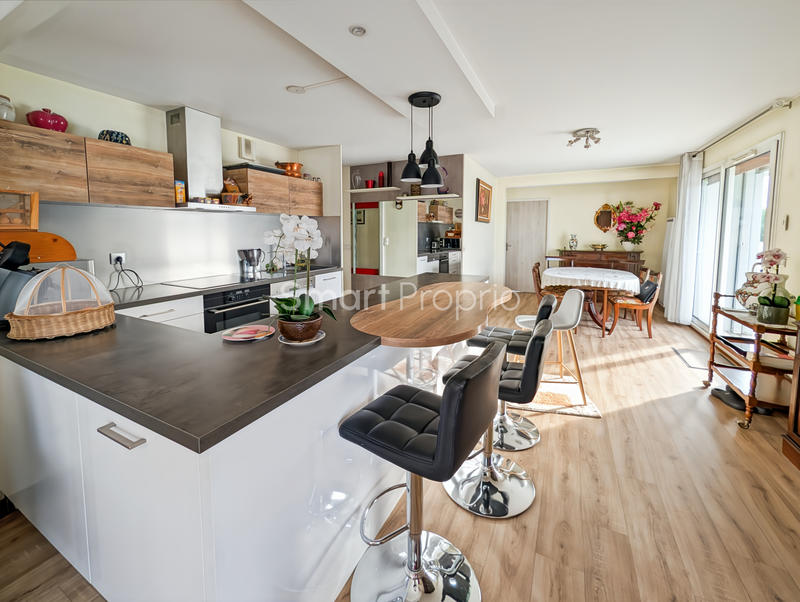 Appartement - 102 m² - 4 pièces