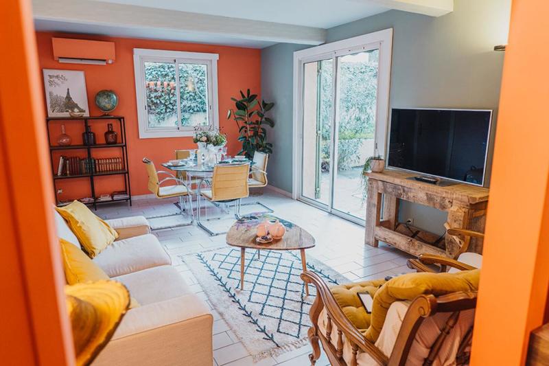 Maison - 222 m² - 8 pièces