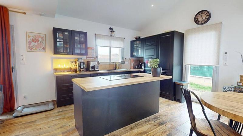 Maison - 103 m² - 5 pièces