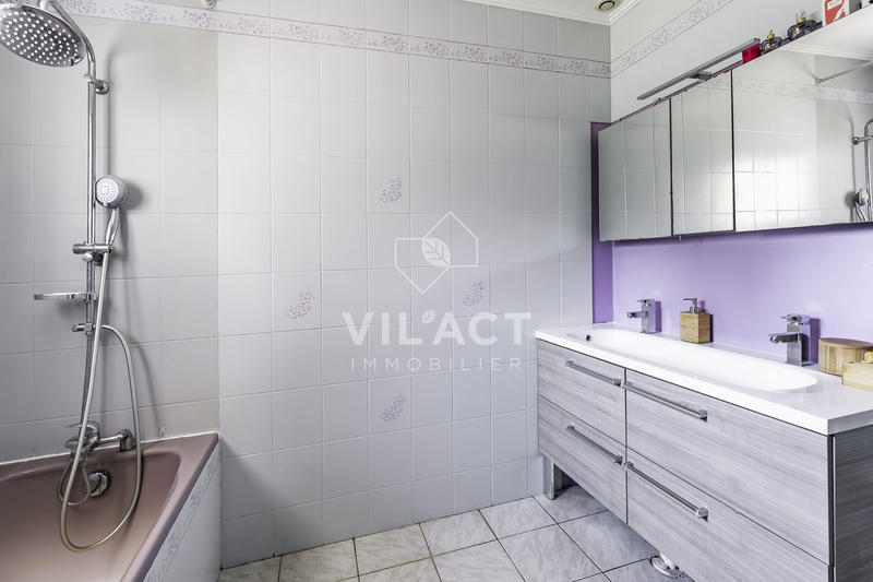 Maison - 130 m² - 6 pièces