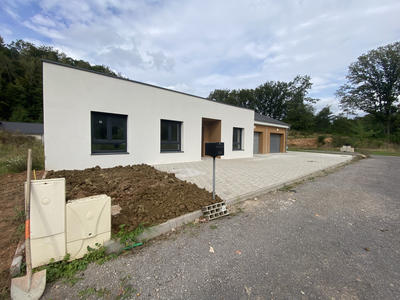 Maison - 95 m² - 5 pièces