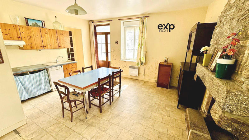 Maison traditionnelle - 143 m² - 7 pièces