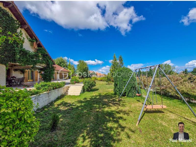 Villa - 295 m² - 9 pièces