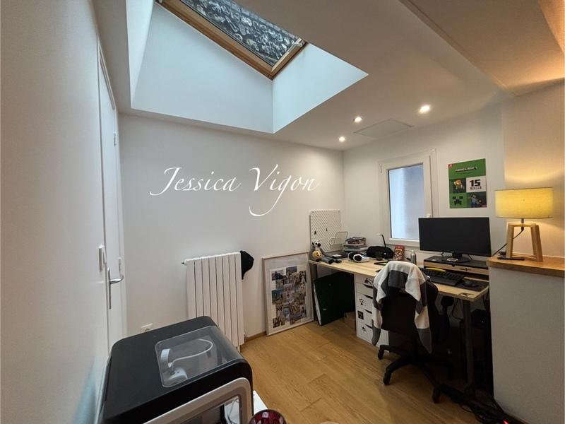 Maison - 92 m² - 5 pièces