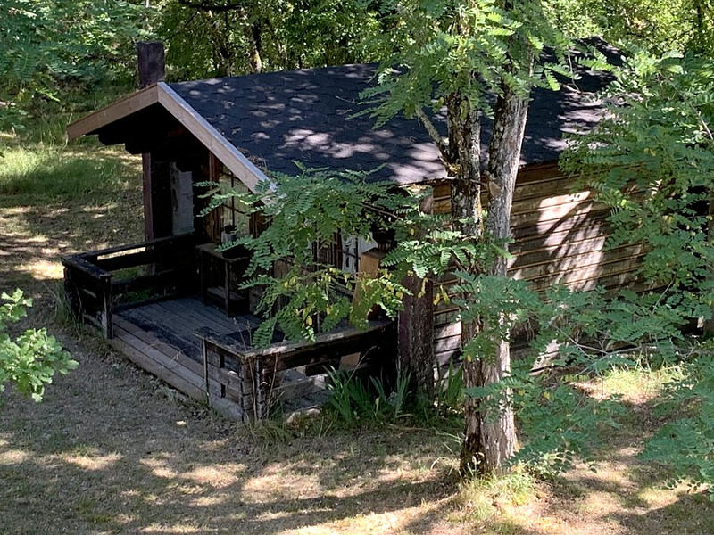 Maison - 420 m² - 18 pièces