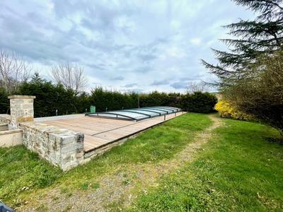 Maison - 136 m² - 4 pièces