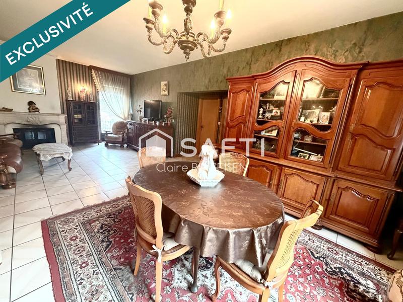 Maison - 220 m² - 8 pièces