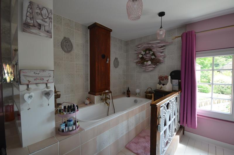 Maison - 226 m² - 7 pièces