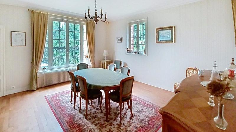 Maison - 191 m² - 7 pièces