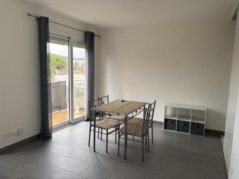 Studio - 34 m² - 1 pièce