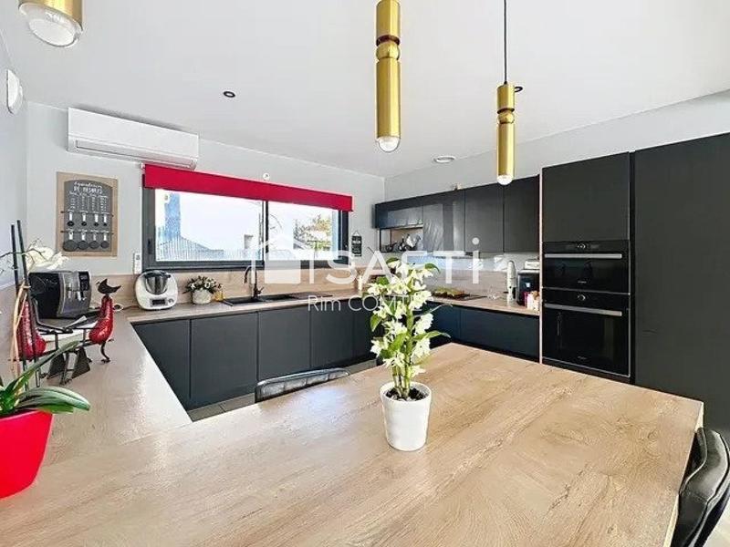 Maison - 127 m² - 5 pièces