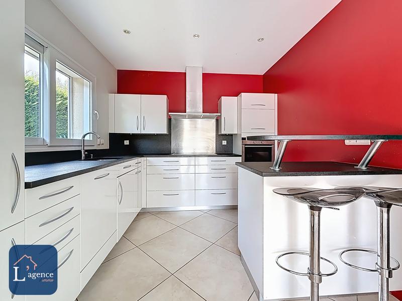 Maison - 258 m² - 8 pièces