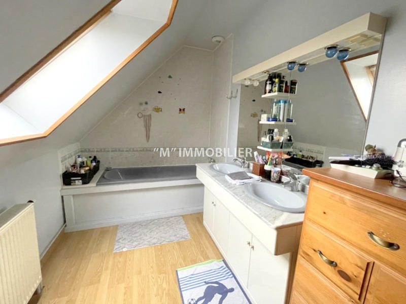 Maison - 80 m² - 4 pièces