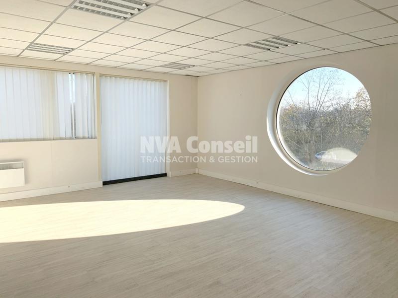 Entrepôt - 1 691 m²