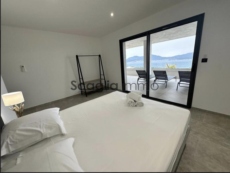 Appartement - 102 m² - 3 pièces