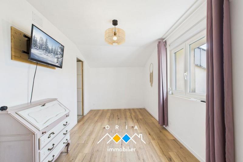 Demeure - 291 m² - 11 pièces