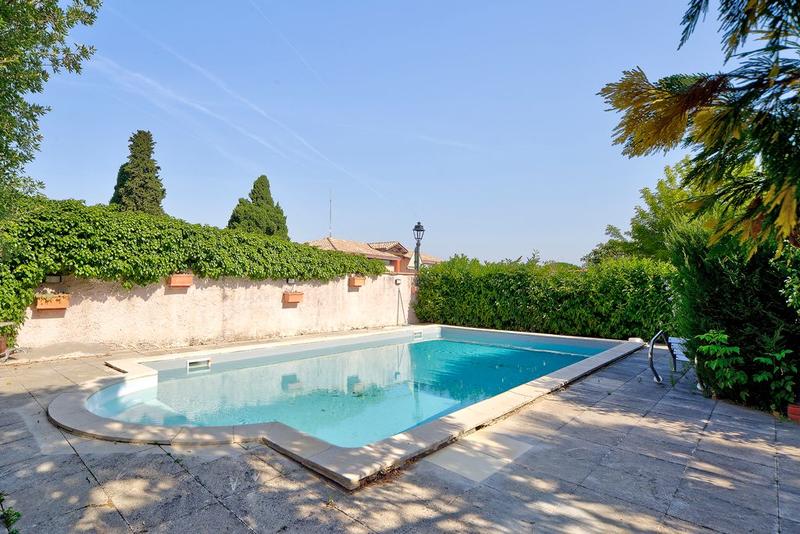 Maison - 217 m² - 7 pièces