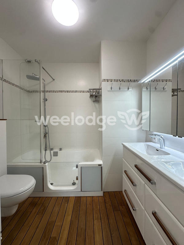 Maison - 184 m² - 7 pièces