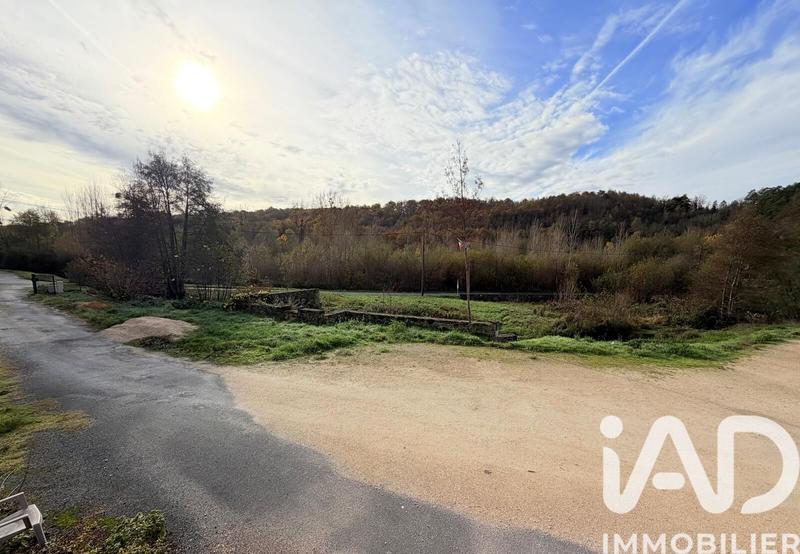 Maison - 1 540 m² - 14 pièces