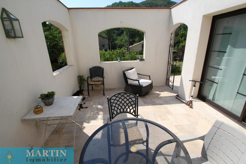 Mas - 770 m² - 27 pièces