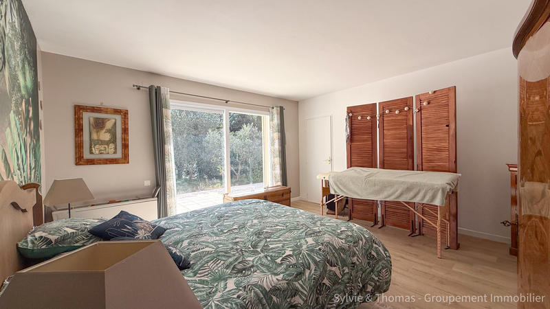 Maison - 285 m² - 8 pièces