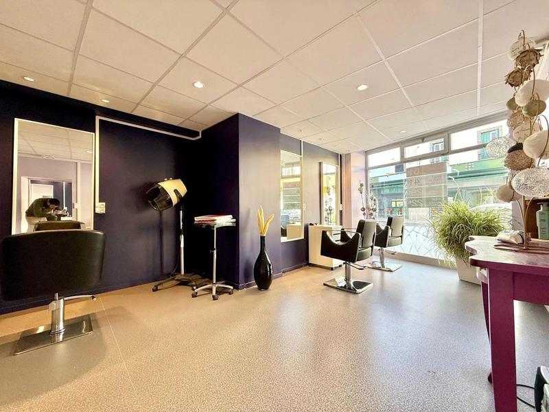 Magasins - 67 m² - 1 pièce