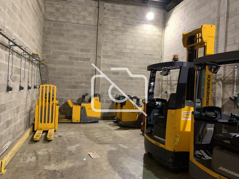 Entrepôt - 3 548 m²