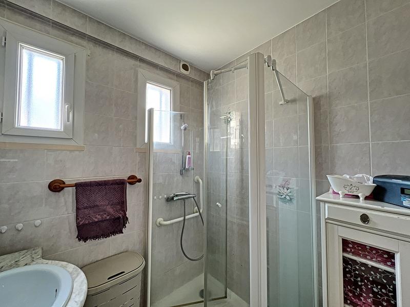 Maison - 208 m² - 6 pièces