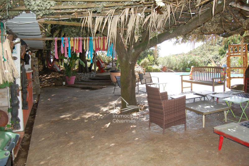 Maison - 250 m² - 10 pièces