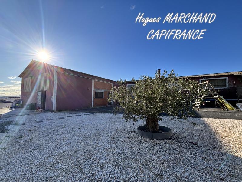 Maison - 440 m² - 16 pièces