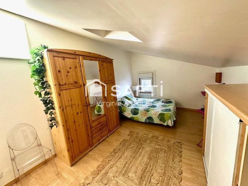 Maison - 179 m² - 8 pièces