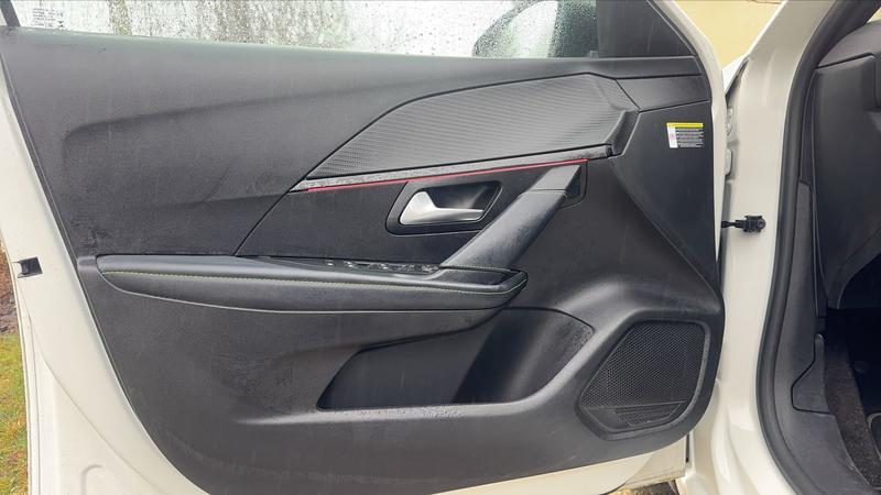 Peugeot 208 III 136 50 kWh Gt